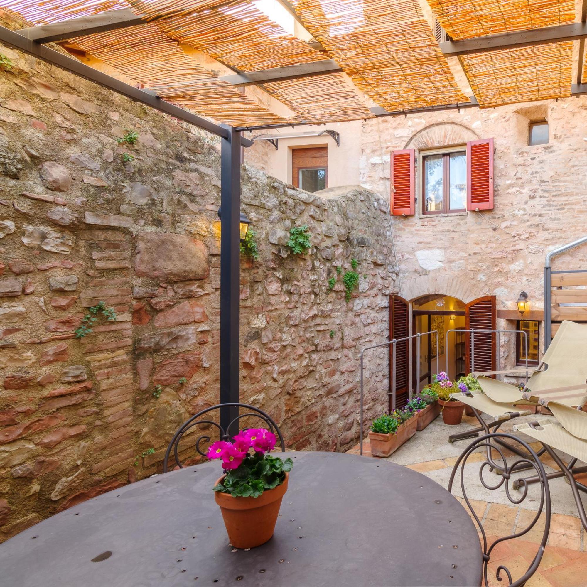 La Piccola Corte Apartment Спело Екстериор снимка